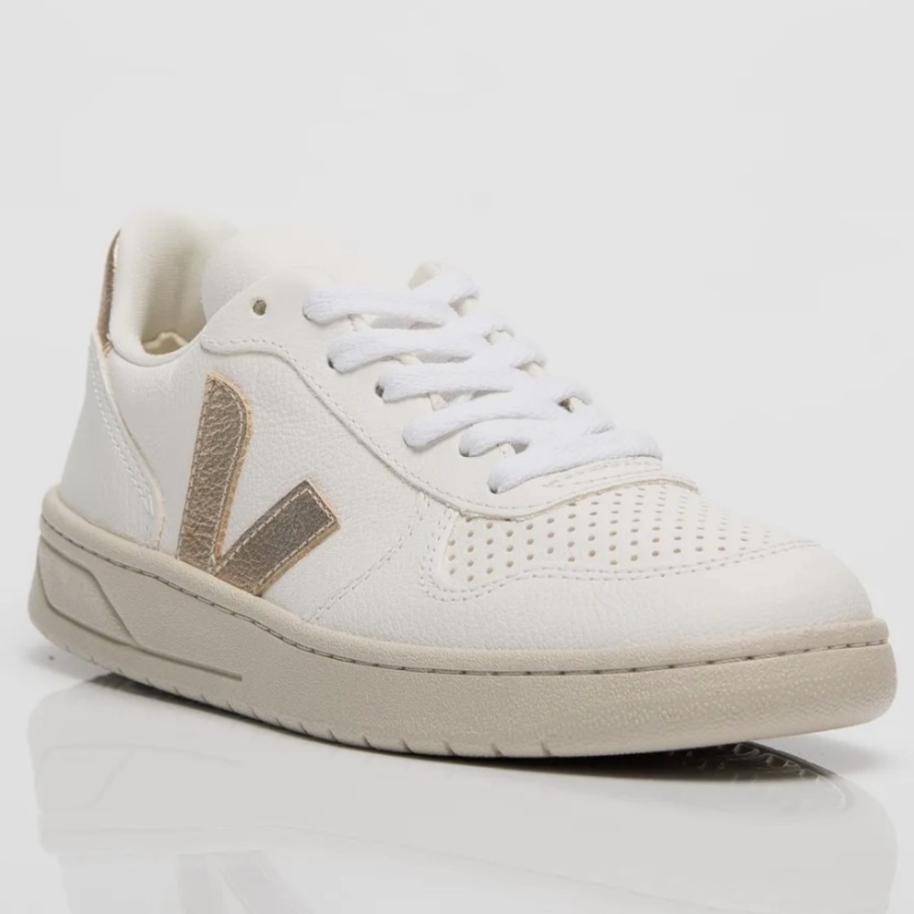 Veja Women’s V-10 Chromefree Leather Women White Platine Sneakers Size 8